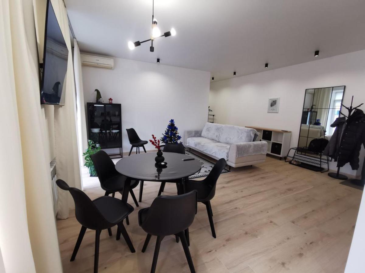 Soborna Apartment Rivne Bagian luar foto