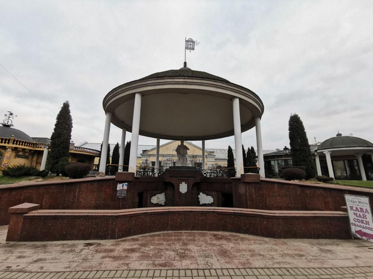 Soborna Apartment Rivne Bagian luar foto